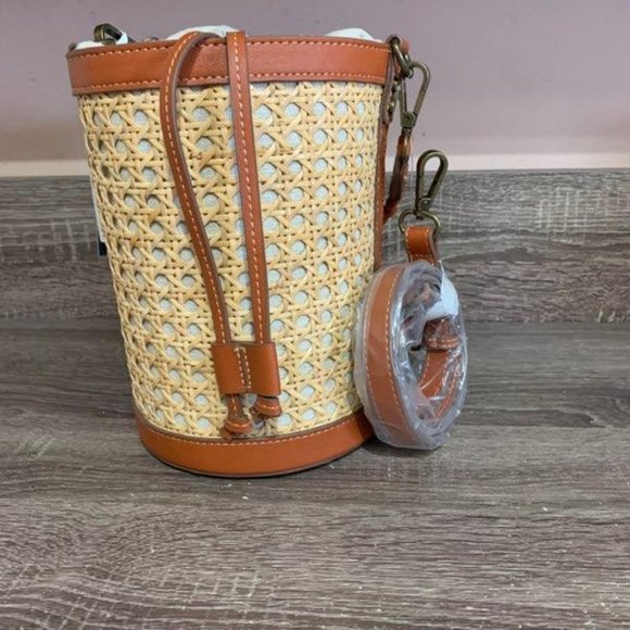 NWT Tommy Bahama Bucket Bag - Picture 5 of 7